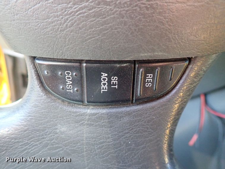 image for item DG3093 2007 Ford E450 Bluebird school bus