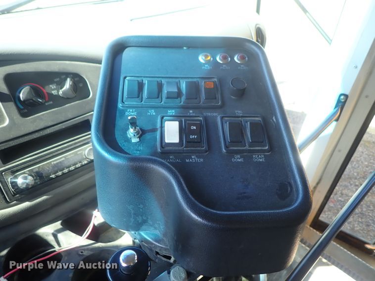 image for item DG3093 2007 Ford E450 Bluebird school bus