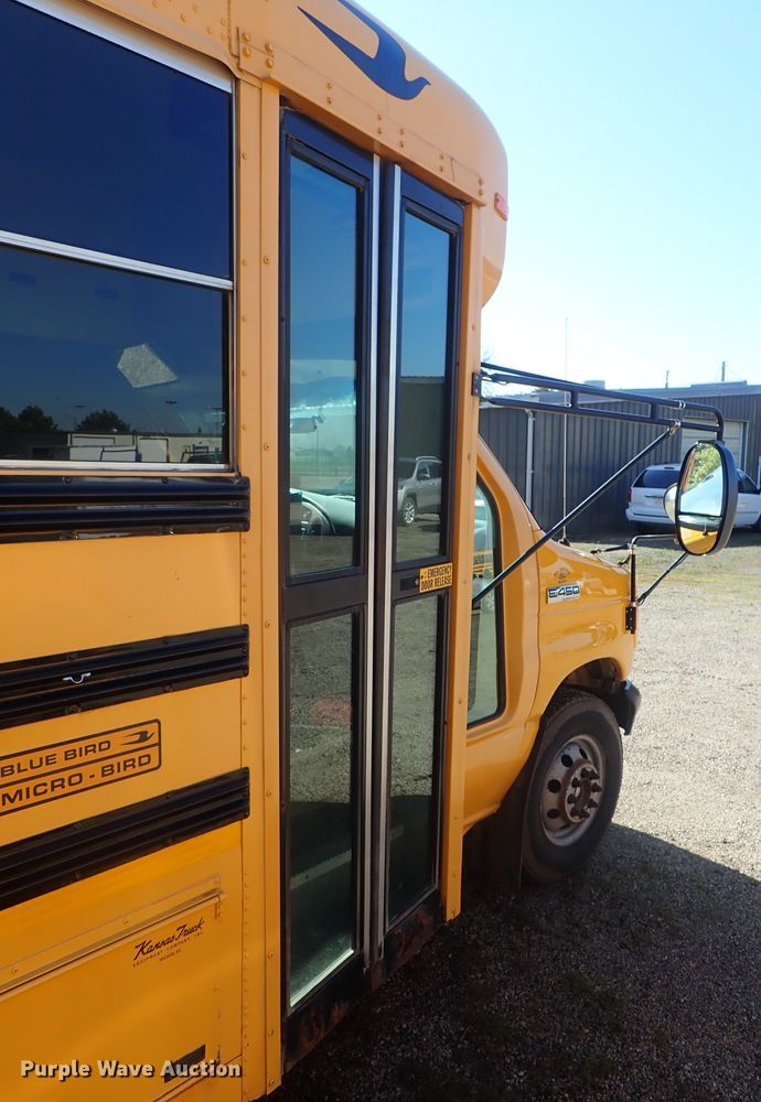 image for item DG3093 2007 Ford E450 Bluebird school bus