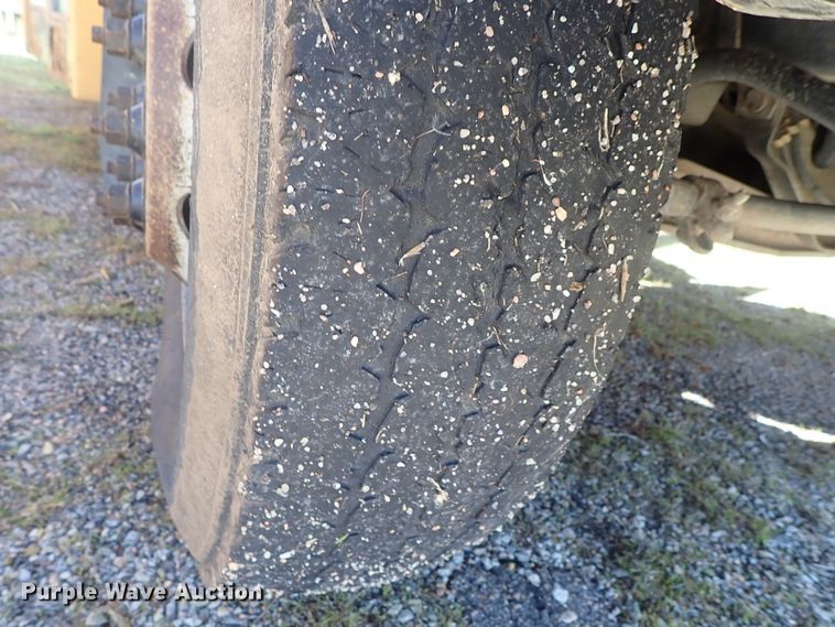 image for item DG3093 2007 Ford E450 Bluebird school bus