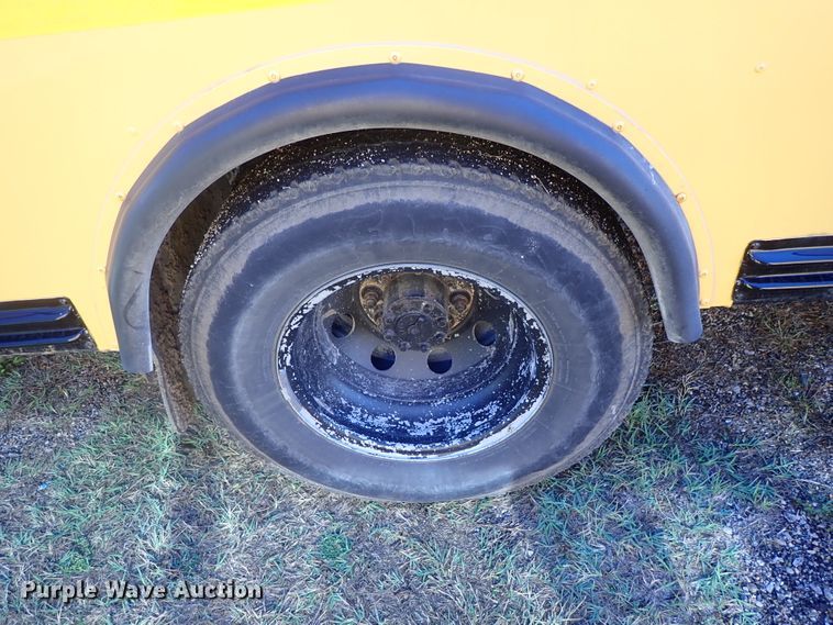 image for item DG3093 2007 Ford E450 Bluebird school bus