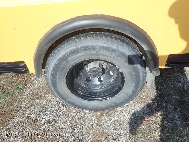 image for item DG3093 2007 Ford E450 Bluebird school bus