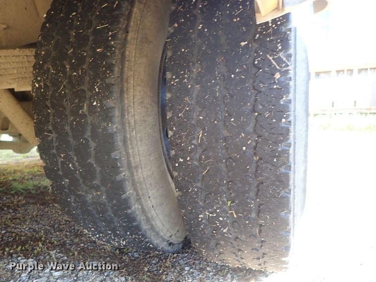 image for item DG3093 2007 Ford E450 Bluebird school bus