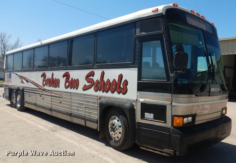 image for item DG5948 1989 MCI 102A3 coach bus