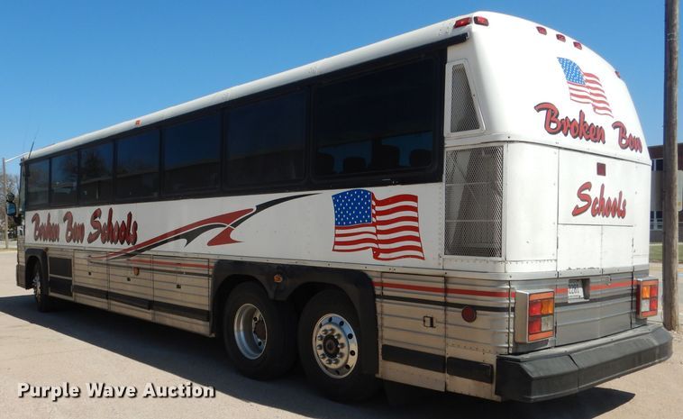 image for item DG5948 1989 MCI 102A3 coach bus