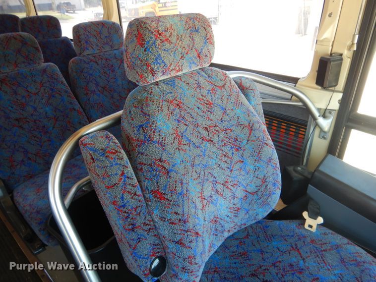 image for item DG5948 1989 MCI 102A3 coach bus