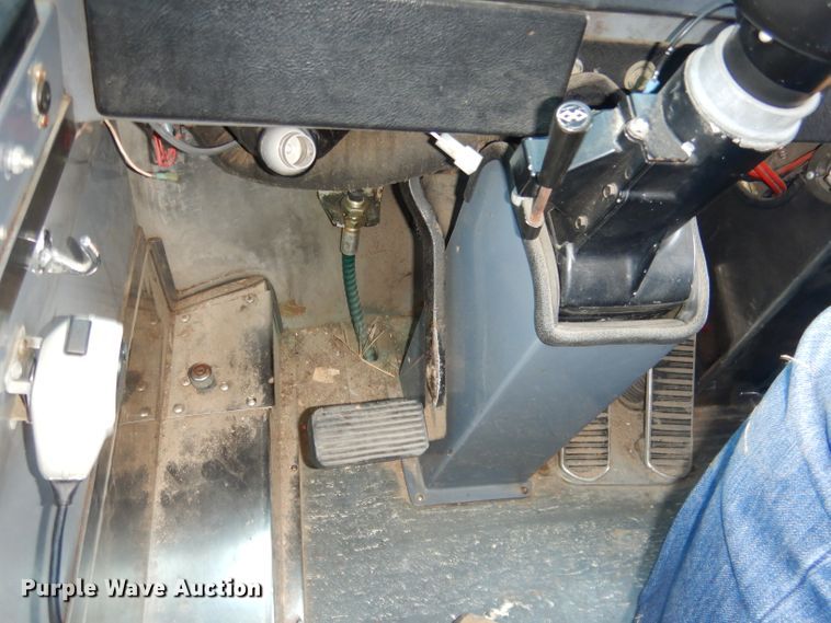 image for item DG5948 1989 MCI 102A3 coach bus