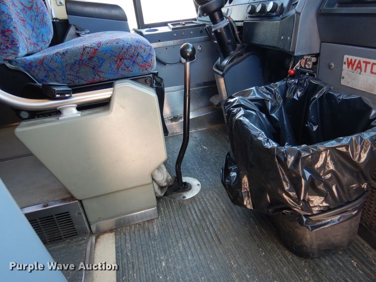 image for item DG5948 1989 MCI 102A3 coach bus