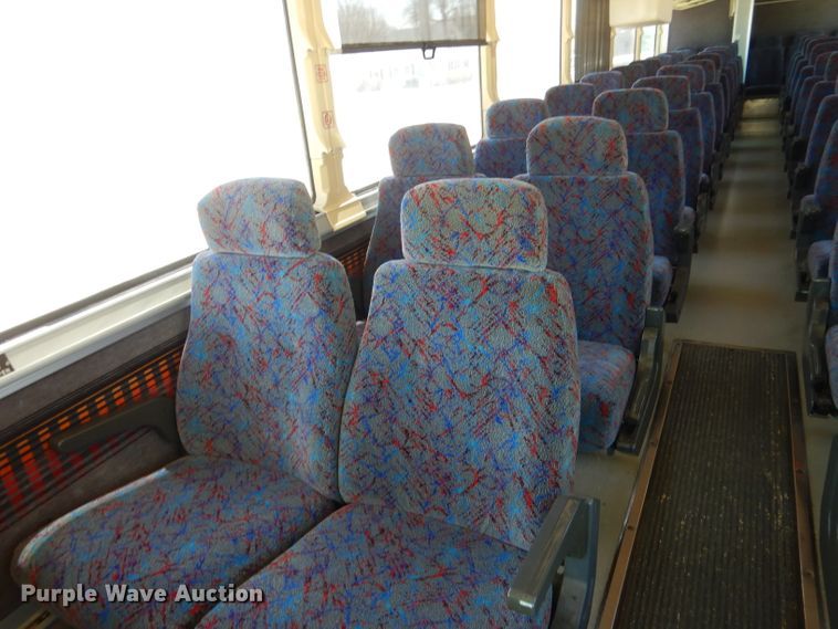 image for item DG5948 1989 MCI 102A3 coach bus