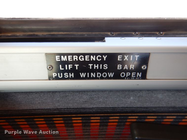 image for item DG5948 1989 MCI 102A3 coach bus