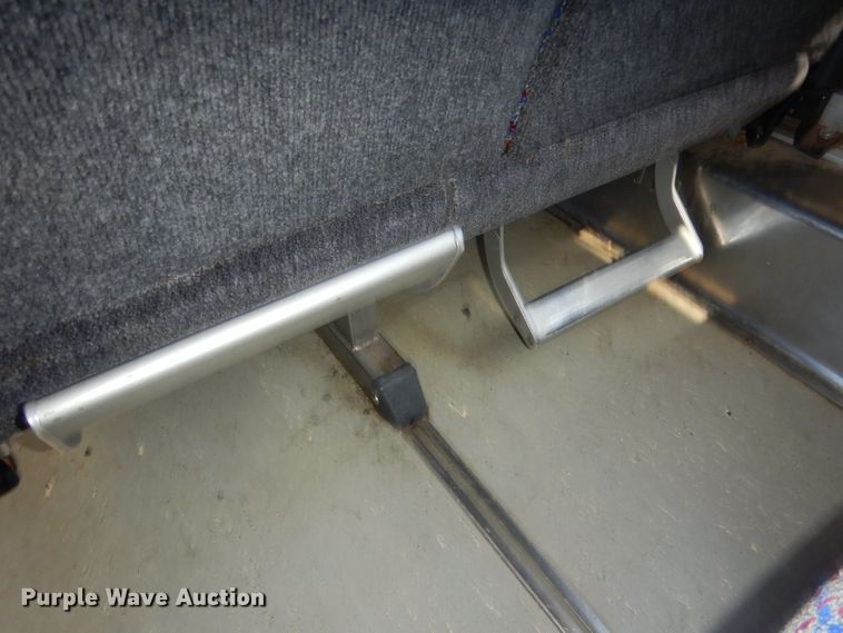 image for item DG5948 1989 MCI 102A3 coach bus