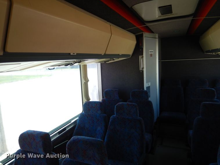 image for item DG5948 1989 MCI 102A3 coach bus