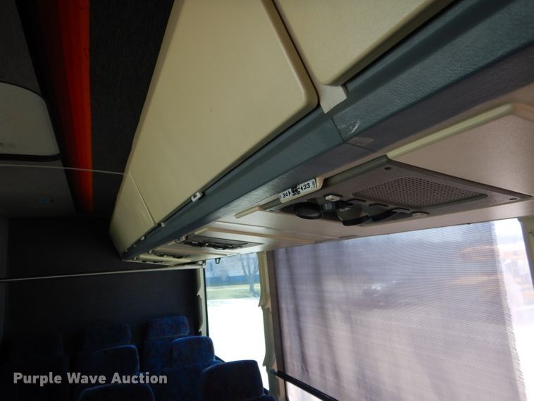 image for item DG5948 1989 MCI 102A3 coach bus