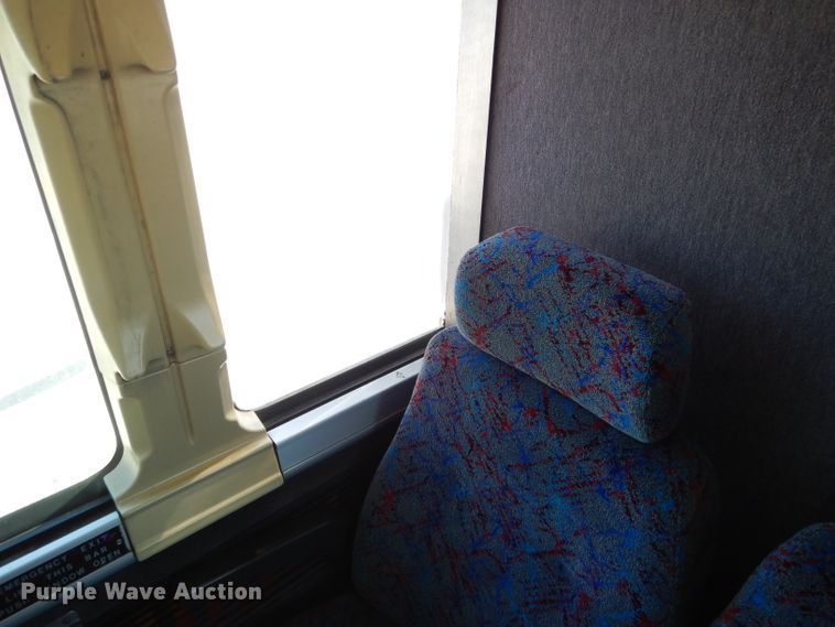 image for item DG5948 1989 MCI 102A3 coach bus