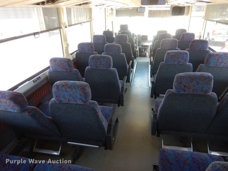 image for item DG5948 1989 MCI 102A3 coach bus