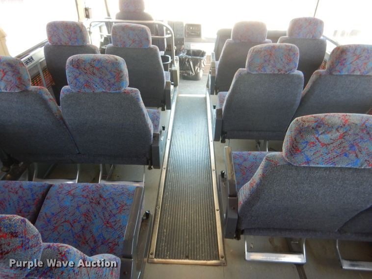 image for item DG5948 1989 MCI 102A3 coach bus