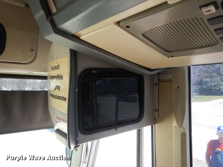 image for item DG5948 1989 MCI 102A3 coach bus