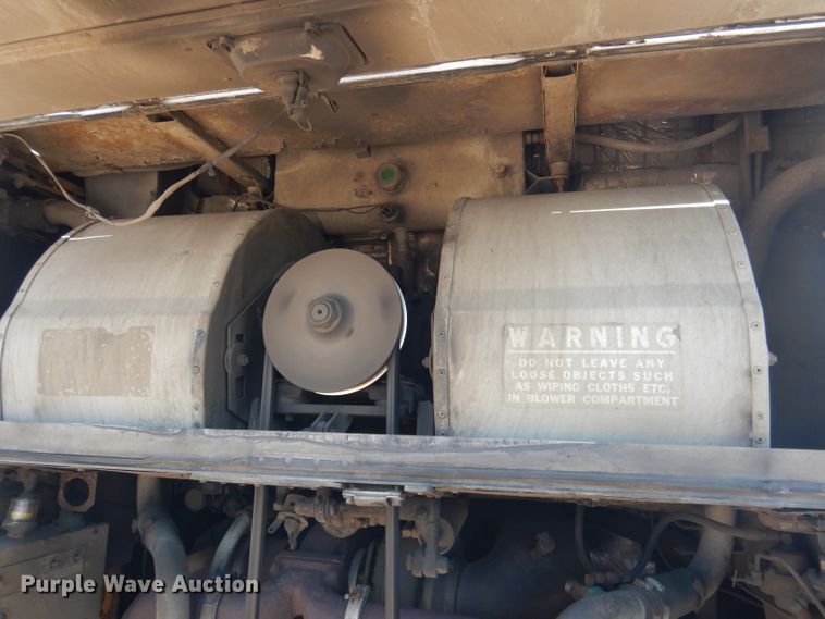 image for item DG5948 1989 MCI 102A3 coach bus