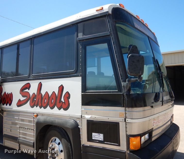 image for item DG5948 1989 MCI 102A3 coach bus