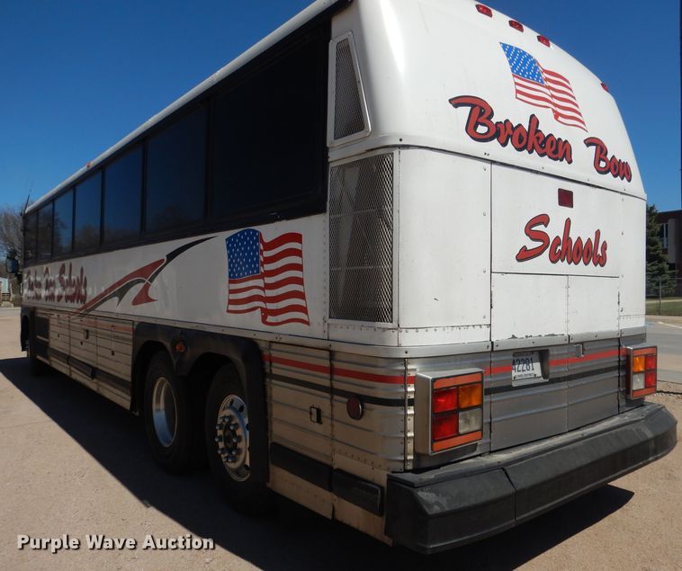 image for item DG5948 1989 MCI 102A3 coach bus