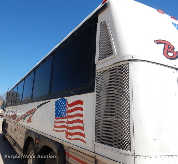 image for item DG5948 1989 MCI 102A3 coach bus