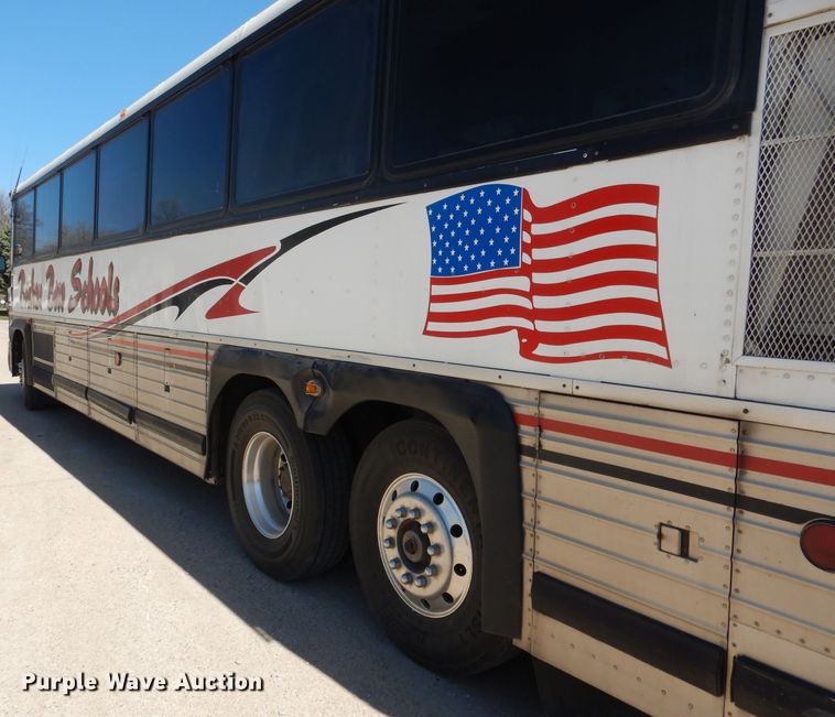 image for item DG5948 1989 MCI 102A3 coach bus