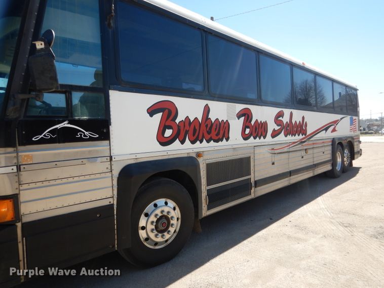 image for item DG5948 1989 MCI 102A3 coach bus