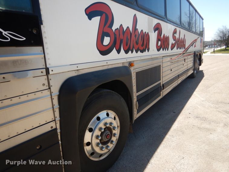 image for item DG5948 1989 MCI 102A3 coach bus