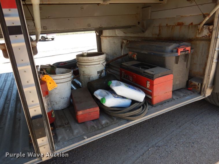 image for item DG5948 1989 MCI 102A3 coach bus