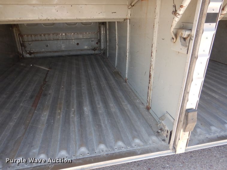 image for item DG5948 1989 MCI 102A3 coach bus