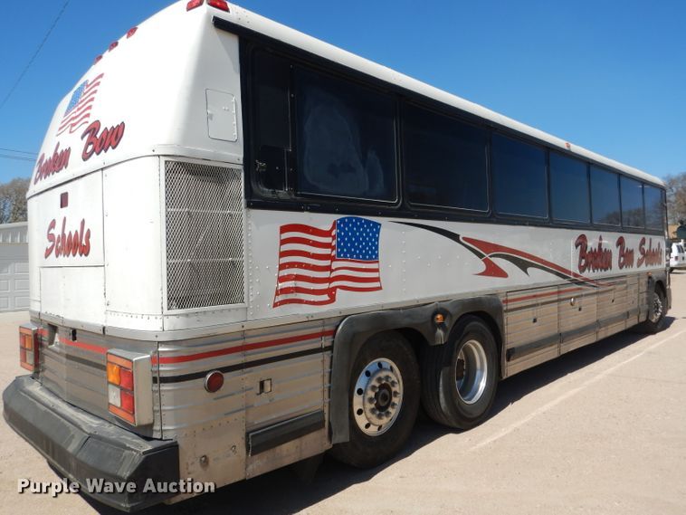 image for item DG5948 1989 MCI 102A3 coach bus