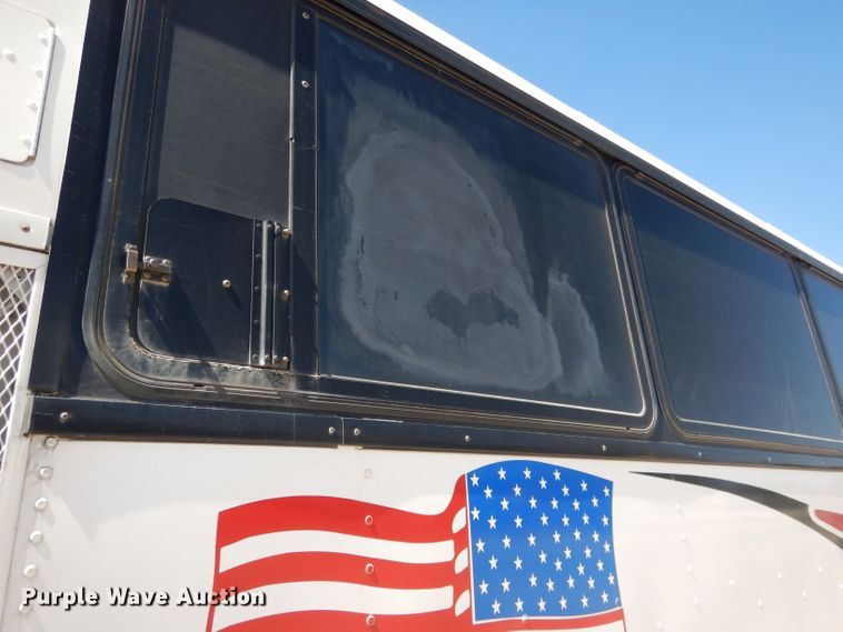 image for item DG5948 1989 MCI 102A3 coach bus