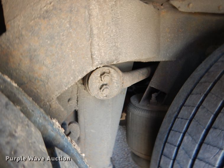 image for item DG5948 1989 MCI 102A3 coach bus