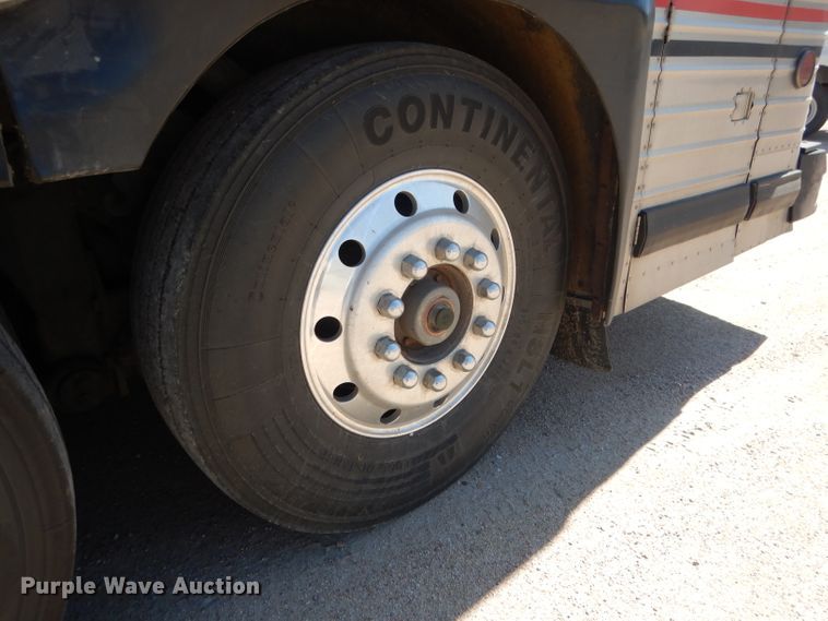 image for item DG5948 1989 MCI 102A3 coach bus