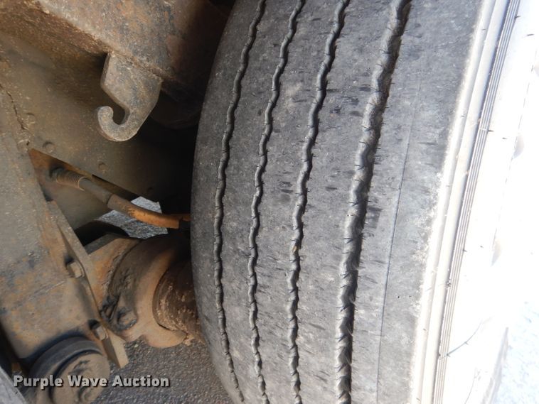 image for item DG5948 1989 MCI 102A3 coach bus