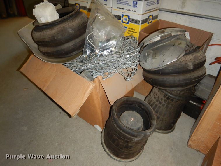 image for item DG5948 1989 MCI 102A3 coach bus