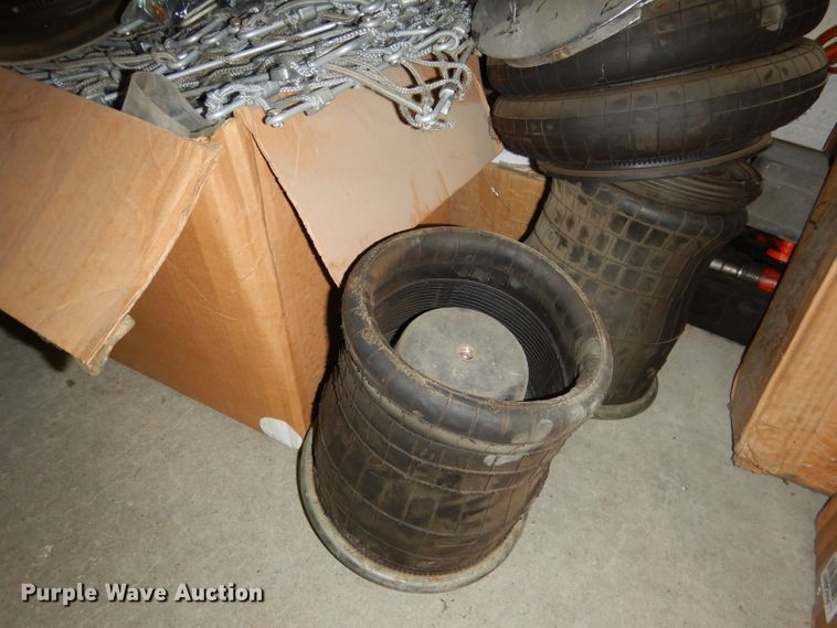 image for item DG5948 1989 MCI 102A3 coach bus