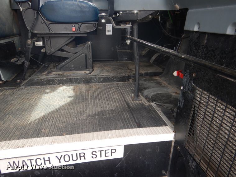 image for item DG5953 2013 International CE school bus