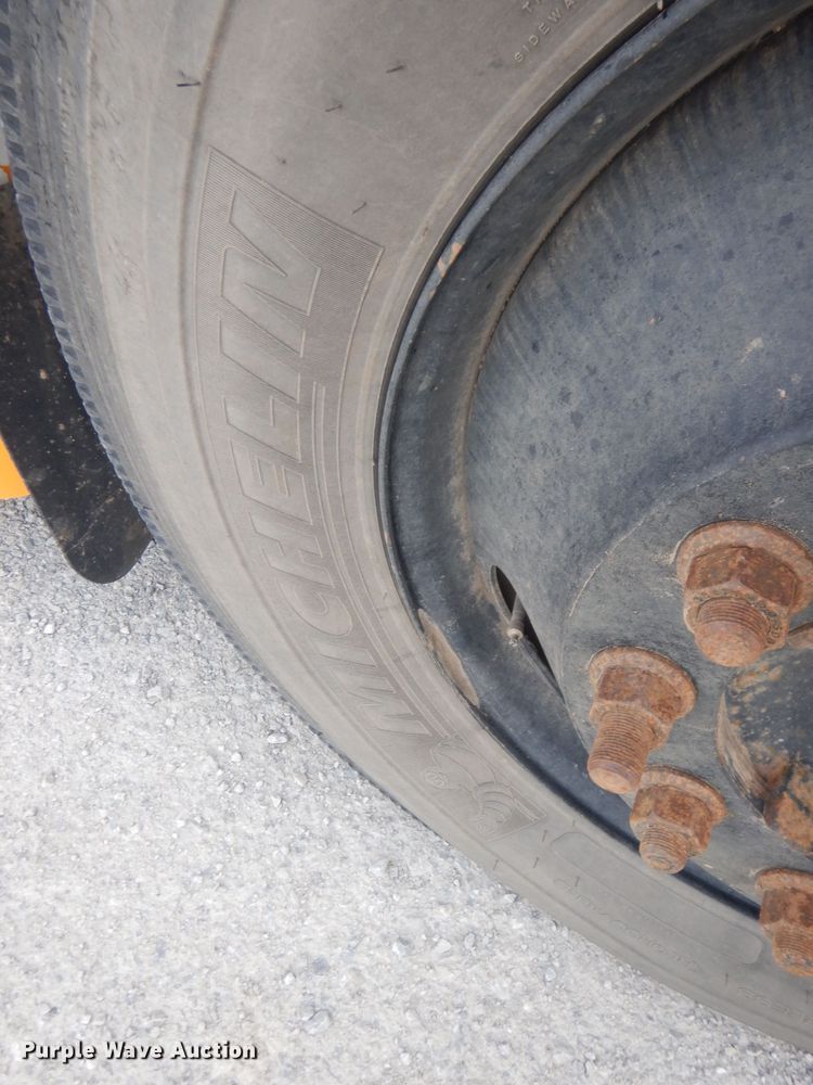 image for item DG5953 2013 International CE school bus