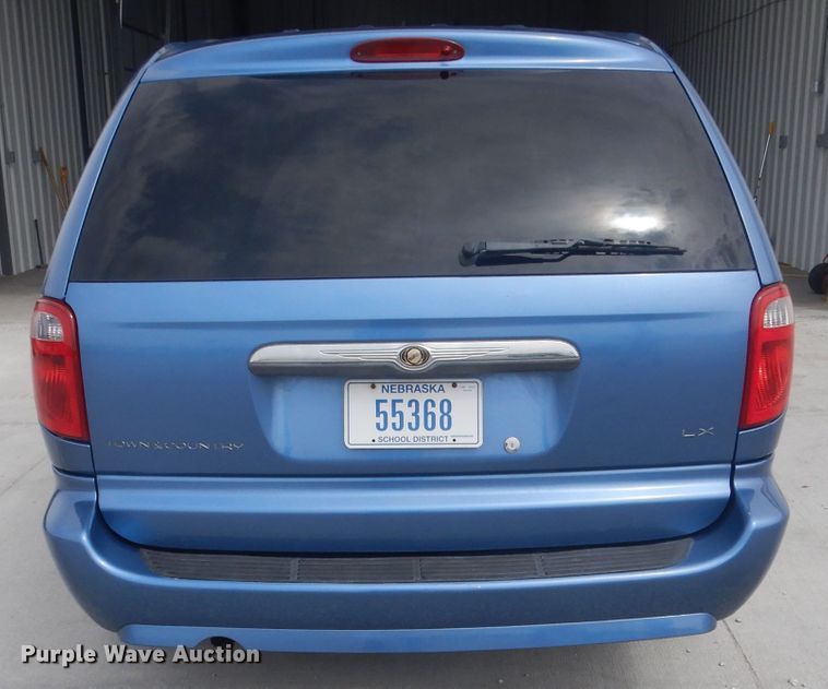image for item DG5955 2007 Chrysler Town & Country  van