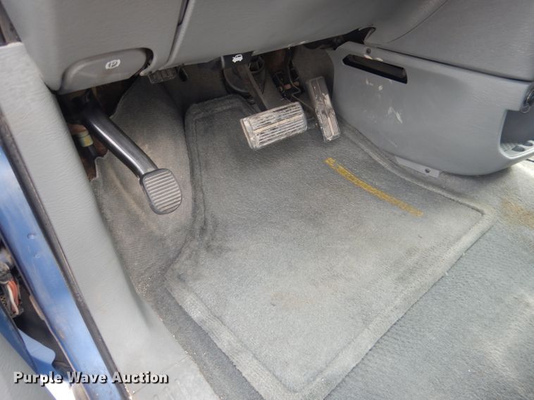 image for item DG5955 2007 Chrysler Town & Country  van