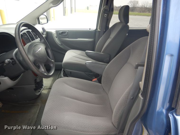image for item DG5955 2007 Chrysler Town & Country  van