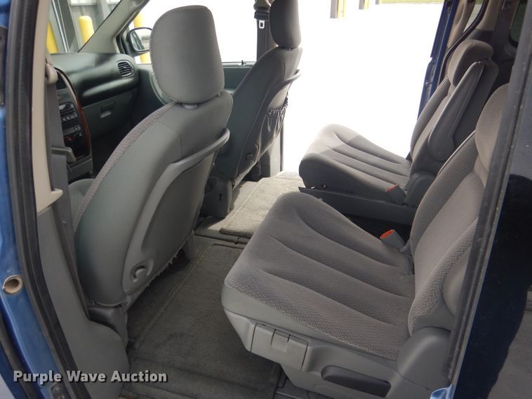 image for item DG5955 2007 Chrysler Town & Country  van