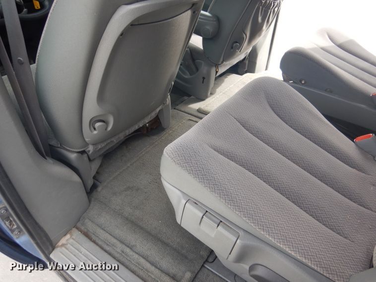 image for item DG5955 2007 Chrysler Town & Country  van