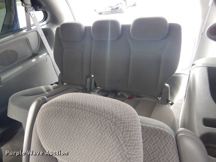 image for item DG5955 2007 Chrysler Town & Country  van