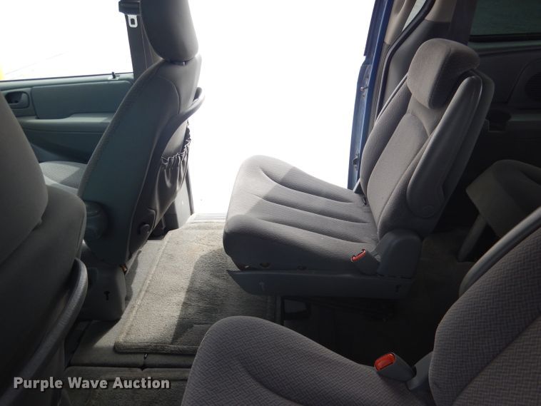 image for item DG5955 2007 Chrysler Town & Country  van