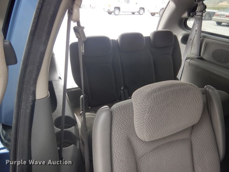 image for item DG5955 2007 Chrysler Town & Country  van
