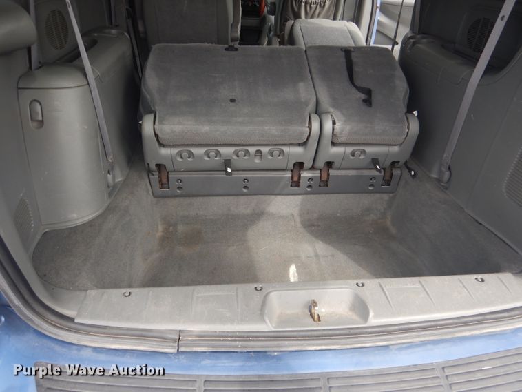image for item DG5955 2007 Chrysler Town & Country  van
