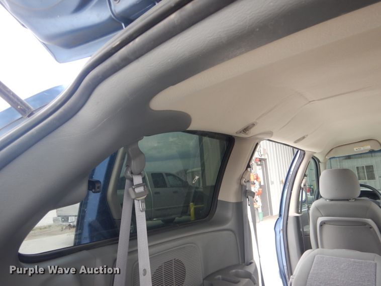 image for item DG5955 2007 Chrysler Town & Country  van