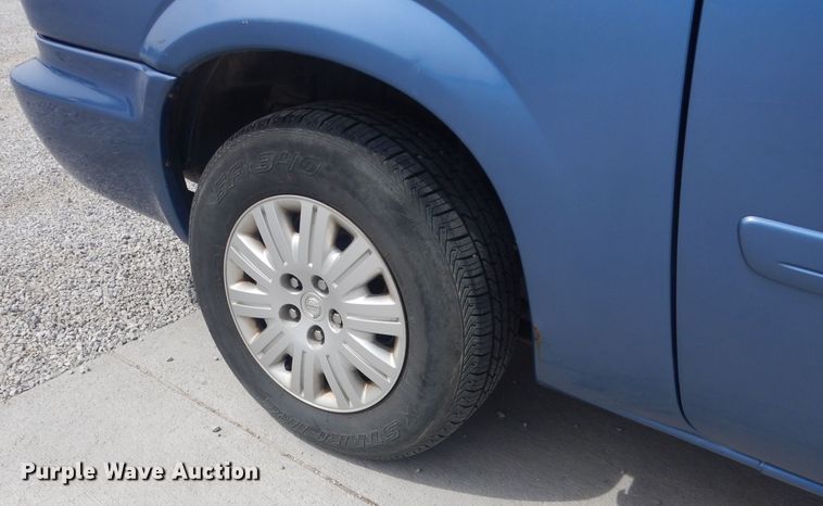 image for item DG5955 2007 Chrysler Town & Country  van